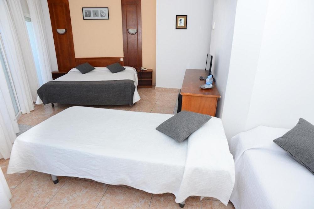 Rallye Hotel L' Escala Exteriör bild