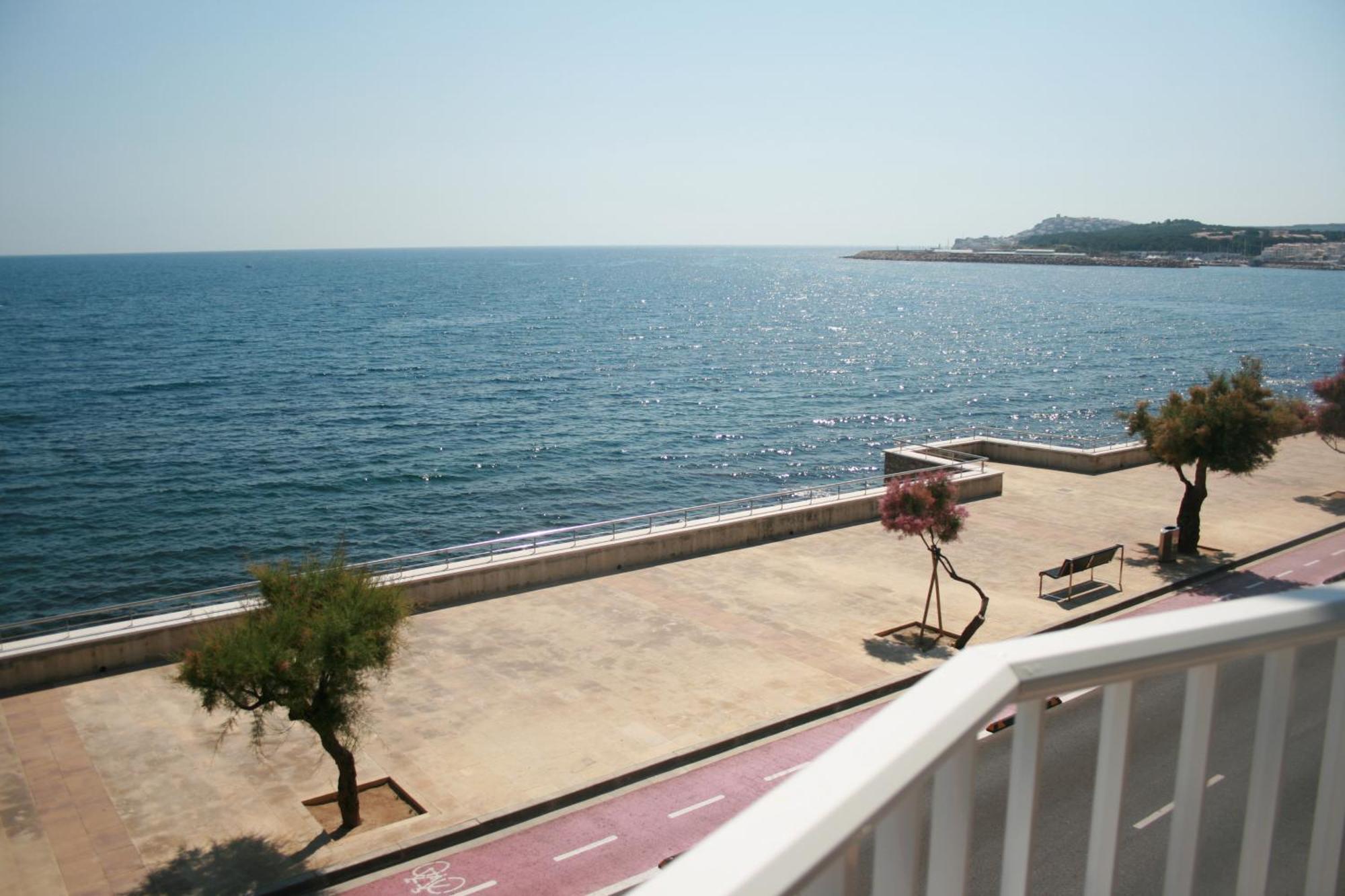 Rallye Hotel L' Escala Exteriör bild