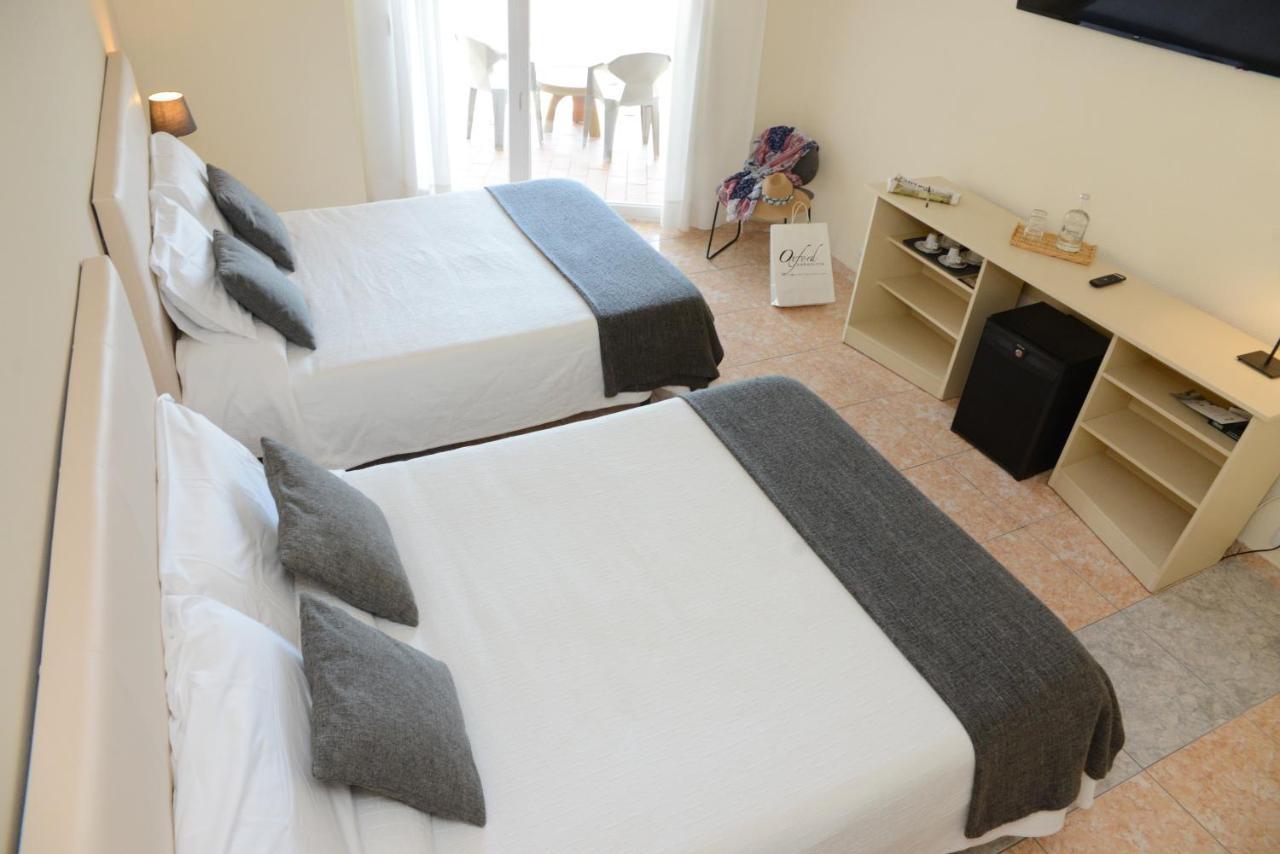 Rallye Hotel L' Escala Exteriör bild